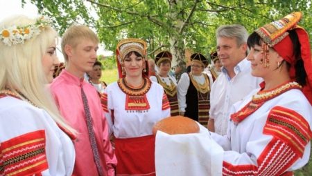 Matchmaking: traditions and features of