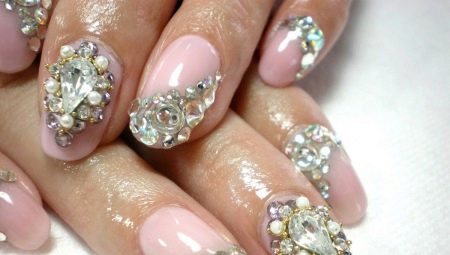 Variants of nail design with stones