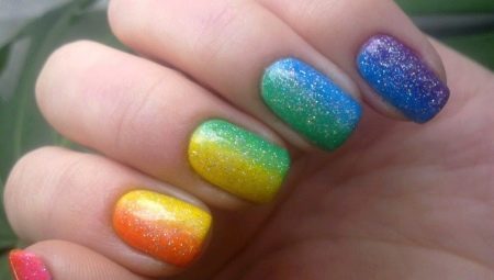 Vertical gradient on nails