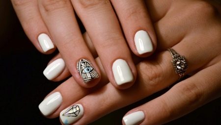 White manicure design for short nails