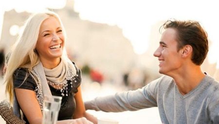 How does a girl understand that she likes a guy?