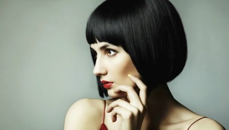 Choose a short haircut for a brunette