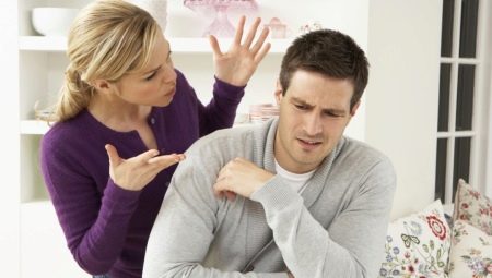 The wife is constantly unhappy: the causes and ways to solve the problem