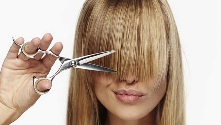 How to gently trim the bangs?