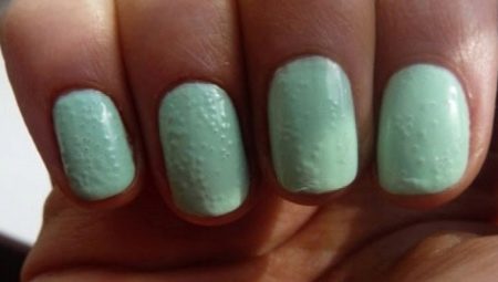 Why nail polish blistering and how to avoid it?