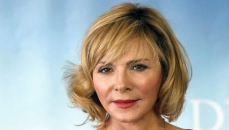 Haircuts with bangs on medium hair for women after 40 years