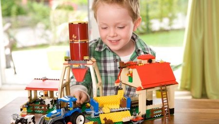 What to give a boy of 7 years?