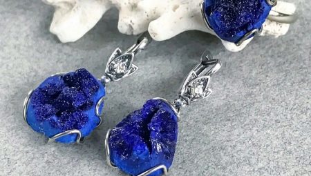 Azurite: features and properties of the stone
