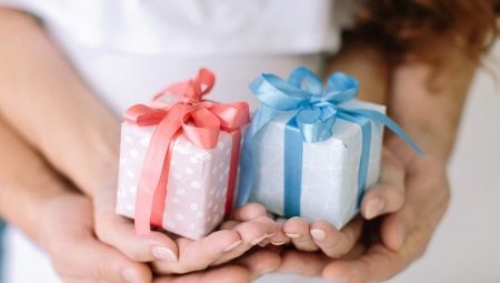 What to give to young parents?