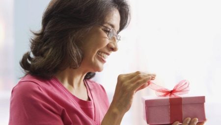 What to give auntie for his birthday?