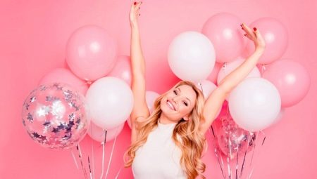 What to give a woman for 35 years?