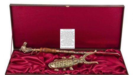 Expensive gifts: souvenirs and decorations for important people.