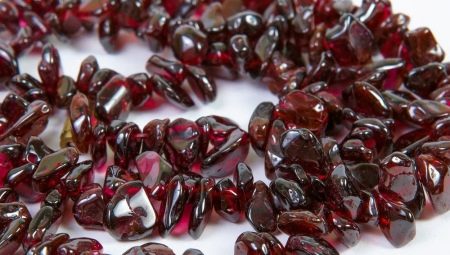 Artificial garnet: what is this stone and how to distinguish it from natural?