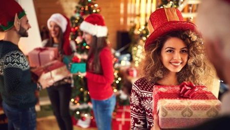 Comment choisir un cadeau de Noël pour parents, collègues et amis?