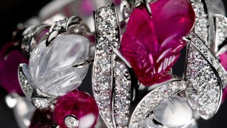 Red Emerald: คำอธิบายคุณสมบัติการเลือกและการดูแลรักษา