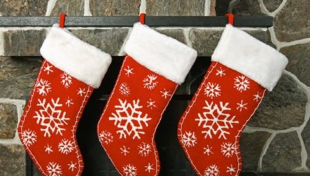 Christmas socks for gifts: how to choose and how to do it yourself?