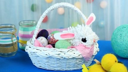 Selection and manufacture of gift baskets