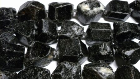Black tourmaline: what properties does it have and where does it apply?
