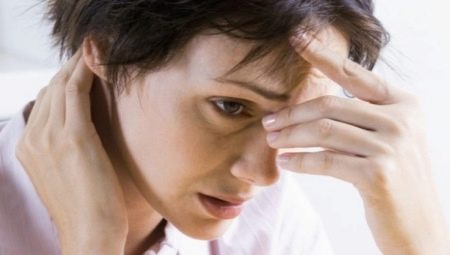 Feeling of fear and anxiety without a reason: why it occurs and how to treat?