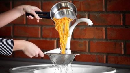 Colanders: what are they and what are they?