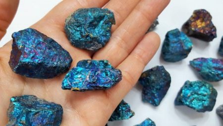 Chalcopyrite: properties and colors of the mineral, the origin and application