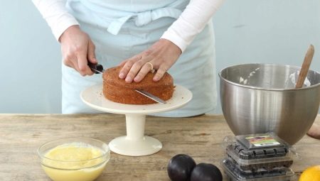 Biscuit cutting tools