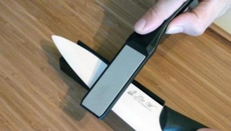 How to sharpen a ceramic knife at home?