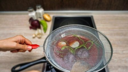 Spray Covers for the Pan