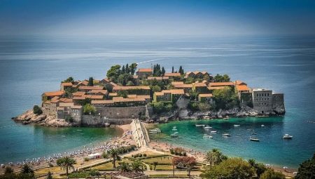 What language is spoken in Montenegro?