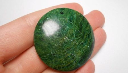Nephrite: properties, colors, types and uses