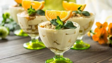 A variety of types of ice-cream bowls and their selection criteria