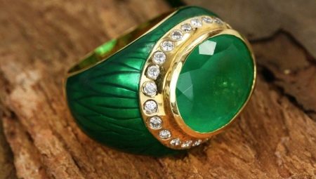 Types of green stones