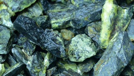 All about stone serpentine