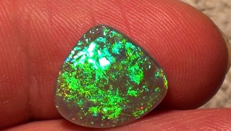 Green opal: how it looks, properties and application
