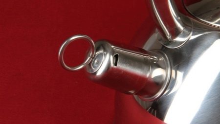 Whistle for a teapot: device and repair details