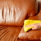 How to wipe the handle with a leather sofa?