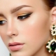 Features of eyebrow feathering procedure