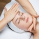 How to do a facial massage against wrinkles at home?