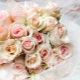 What bouquet to prepare as a gift for the wedding of the newlyweds?