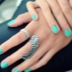 Fashion trends turquoise manicure