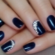 Blue manicure with rhinestones: showiness and saturation