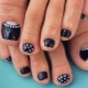 Dark pedicure: design and design features