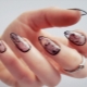 How to make an unusual effect of smoke on the nails?