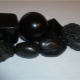 Black onyx: properties of a stone, application, selection and care