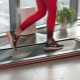 Flat treadmills: features and selection rules