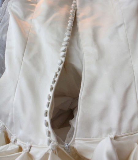 Secret zipper in a wedding corset