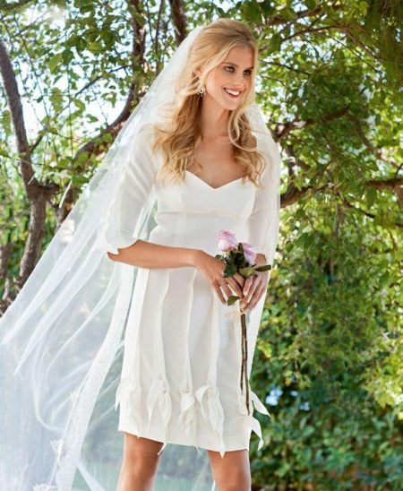 Wedding dress with frill