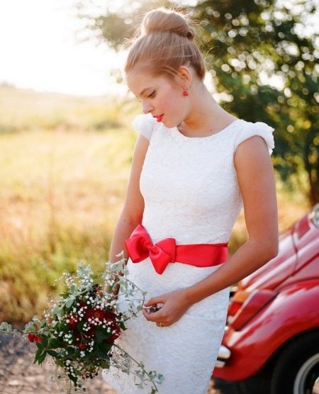 Wedding dress white with a burgundy belt