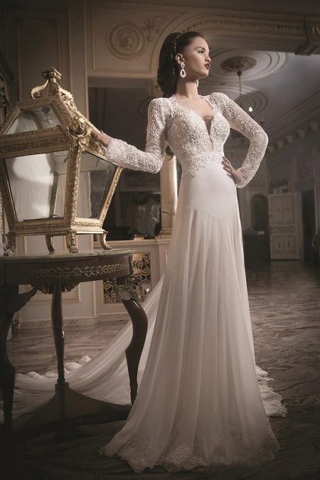 Classic lush wedding dress