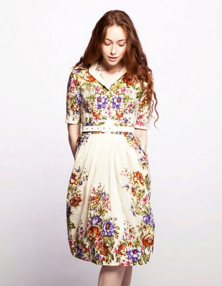 Embroidery on a wedding dress